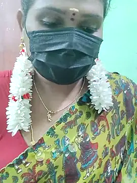 Snapshot of malliga98 chatting on 26, 11, 2025 malliga98 online show from 26, 11, 2025