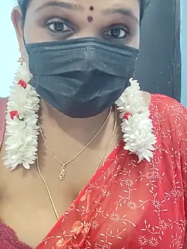 Snapshot of malliga98 chatting on 4, 12, 2025 malliga98 online show from 4, 12, 2025