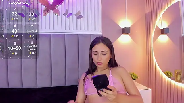 Snapshot of diosa_cristal chatting on 1, 2, 2025 diosa cristal online show from 1, 2, 2025