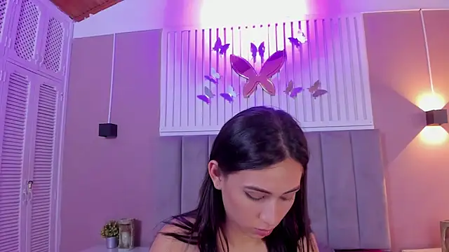 Snapshot of diosa_cristal chatting on 2, 2, 2025 diosa cristal online show from 2, 2, 2025