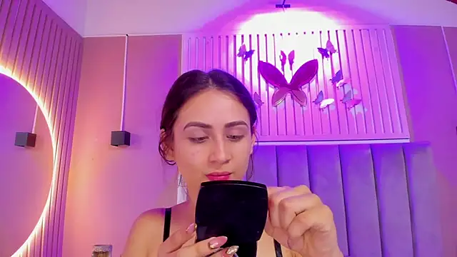 Snapshot of diosa_cristal chatting on 22, 11, 2025 diosa cristal online show from 22, 11, 2025