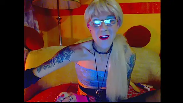 cuxladyboy online show from 9, 12, 2024