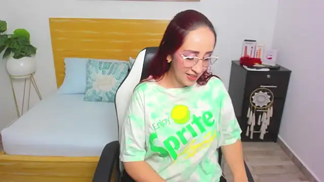 Snapshot of jadde13_ chatting on 6, 3, 2025 jadde13 online show from 6, 3, 2025