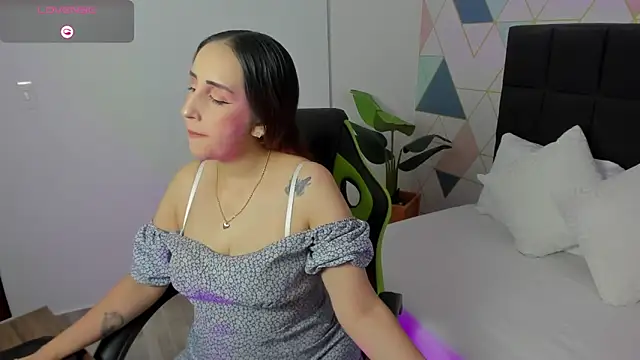 Snapshot of jadde13_ chatting on 1, 10, 2025 jadde13 online show from 1, 10, 2025