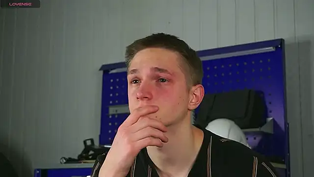 dustyn fox online show from 9, 2, 2026