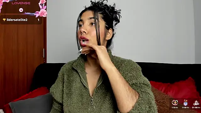 Snapshot of jasmine_bunny_ chatting on 23, 1, 2025 jasmine bunny online show from 23, 1, 2025