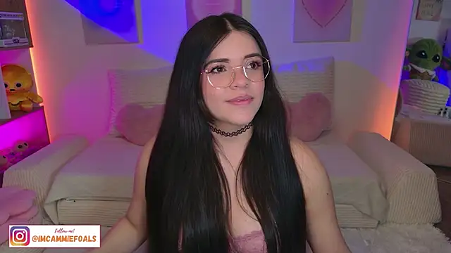 Snapshot of cammiefoalss chatting on 18, 12, 2025 cammiefoalss online show from 18, 12, 2025