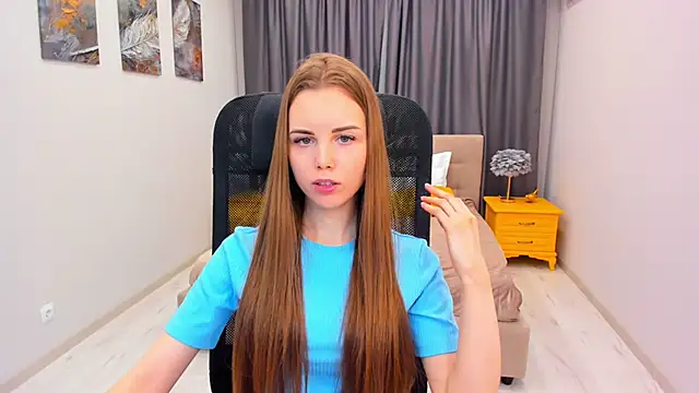 Snapshot of MileyWings chatting on 11, 3, 2025 MileyWings online show from 11, 3, 2025