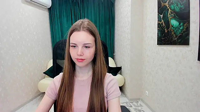 Snapshot of MileyWings chatting on 20, 3, 2025 MileyWings online show from 20, 3, 2025