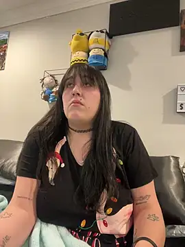 Snapshot of ThicBunz chatting on 12, 2, 2025 ThicBunz online show from 12, 2, 2025