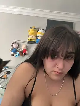 Snapshot of ThicBunz chatting on 21, 2, 2025 ThicBunz online show from 21, 2, 2025