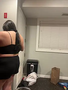 Snapshot of ThicBunz chatting on 21, 2, 2025 ThicBunz online show from 21, 2, 2025