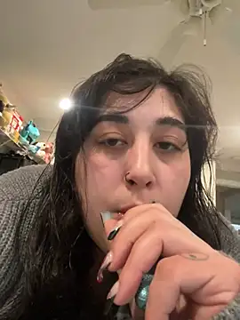 Snapshot of ThicBunz chatting on 22, 2, 2025 ThicBunz online show from 22, 2, 2025