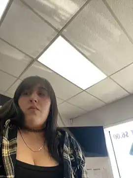 Snapshot of ThicBunz chatting on 24, 2, 2025 ThicBunz online show from 24, 2, 2025