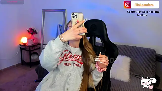 Piinkpandora online show from 7, 3, 2025