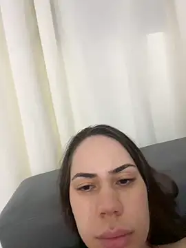 Julinha18 online show from 10, 3, 2025