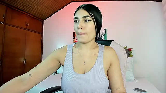 Snapshot of Alheli_16 chatting on 10, 9, 2025 Alheli 16 online show from 10, 9, 2025