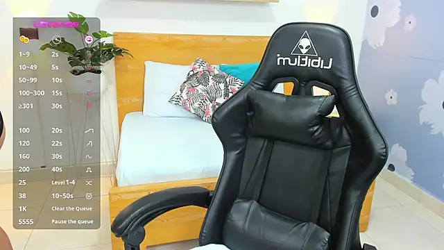 Snapshot of aixa_15 chatting on 14, 1, 2025 aixa 15 online show from 14, 1, 2025