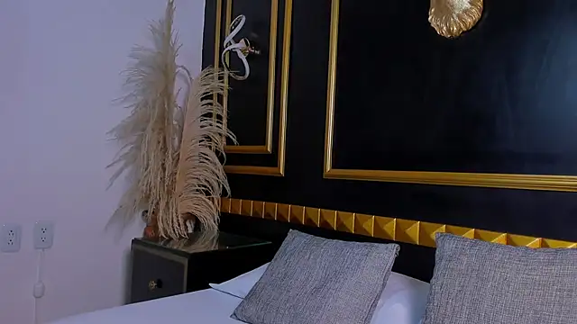 Snapshot of aixa_15 chatting on 7, 11, 2025 aixa 15 online show from 7, 11, 2025