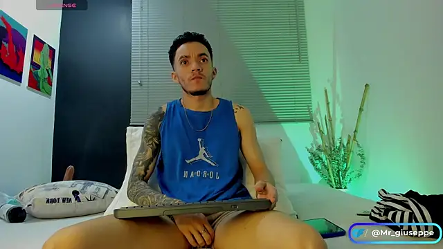 Snapshot of Tylergiuseppe_ chatting on 23, 12, 2024 Tylergiuseppe  online show from 23, 12, 2024