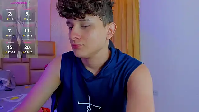 Snapshot of Nathan_Bluee chatting on 22, 12, 2024 Nathan Bluee online show from 22, 12, 2024