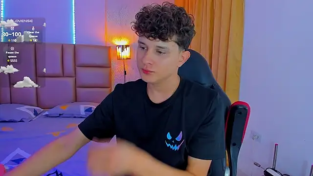 Snapshot of Nathan_Bluee chatting on 23, 2, 2025 Nathan Bluee online show from 23, 2, 2025