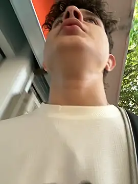 Snapshot of Nathan_Bluee chatting on 19, 9, 2025 Nathan Bluee online show from 19, 9, 2025