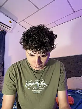 Snapshot of Nathan_Bluee chatting on 13, 11, 2025 Nathan Bluee online show from 13, 11, 2025