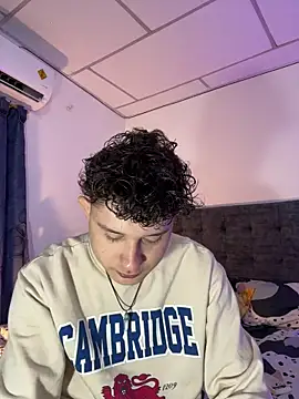 Snapshot of Nathan_Bluee chatting on 18, 11, 2025 Nathan Bluee online show from 18, 11, 2025