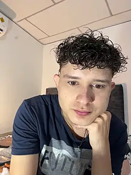 Snapshot of Nathan_Bluee chatting on 19, 11, 2025 Nathan Bluee online show from 19, 11, 2025