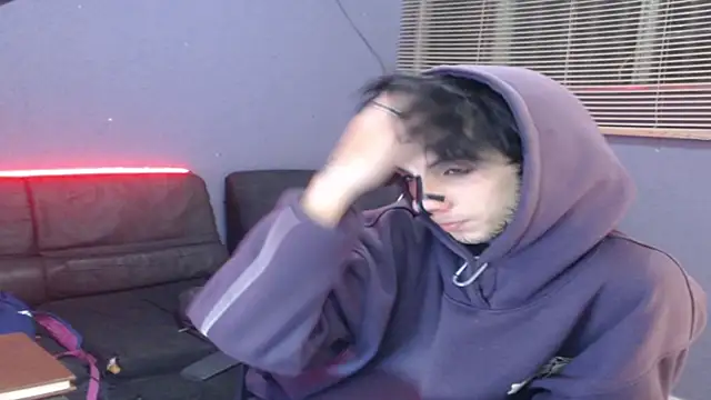 Snapshot of Andy_bapho chatting on 11, 11, 2025 Andy bapho online show from 11, 11, 2025