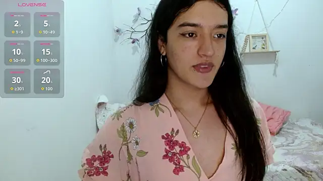 Snapshot of mia_unu chatting on 15, 10, 2025 mia unu online show from 15, 10, 2025