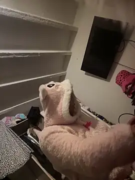 Snapshot of Khalyk_G chatting on 25, 11, 2025 Khalyk G online show from 25, 11, 2025