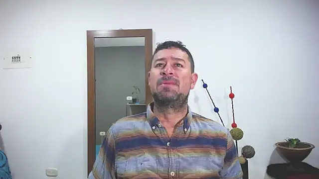 ambar jacksonn online show from 3, 10, 2025