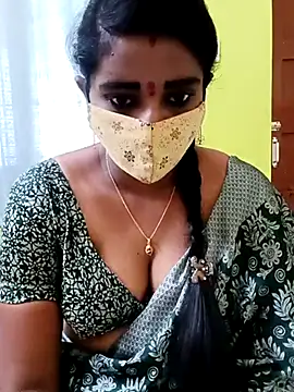 Snapshot of anisha91 chatting on 8, 3, 2025 anisha91 online show from 8, 3, 2025