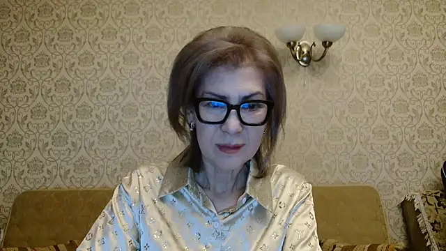 Elegant00Lady online show from 5, 3, 2026