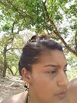 anaesca online show from 3, 3, 2025