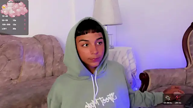 Snapshot of Seductivo_jr chatting on 5, 11, 2025 Seductivo jr online show from 5, 11, 2025