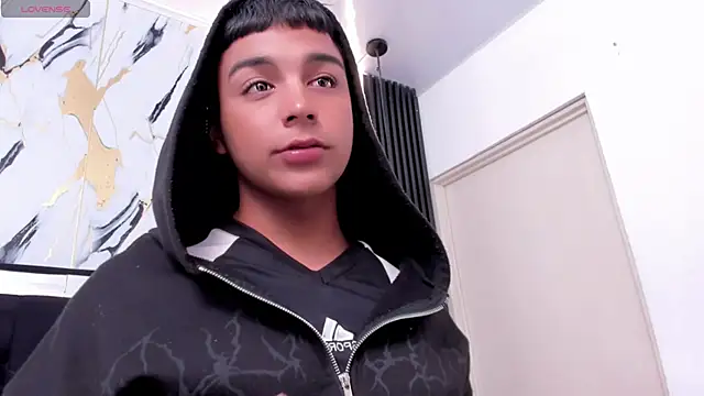 Snapshot of Seductivo_jr chatting on 5, 12, 2025 Seductivo jr online show from 5, 12, 2025