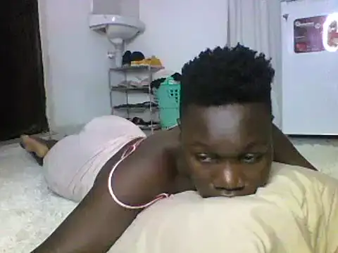 Snapshot of sexyqueen02 chatting on 10, 2, 2025 sexyqueen02 online show from 10, 2, 2025