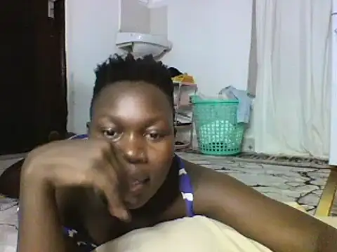 Snapshot of sexyqueen02 chatting on 14, 2, 2025 sexyqueen02 online show from 14, 2, 2025