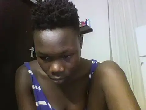 Snapshot of sexyqueen02 chatting on 18, 2, 2025 sexyqueen02 online show from 18, 2, 2025