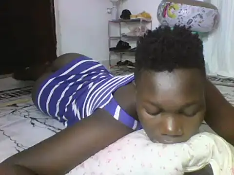 Snapshot of sexyqueen02 chatting on 19, 2, 2025 sexyqueen02 online show from 19, 2, 2025