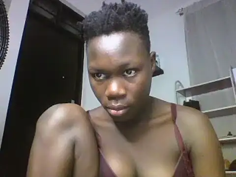 Snapshot of sexyqueen02 chatting on 25, 2, 2025 sexyqueen02 online show from 25, 2, 2025