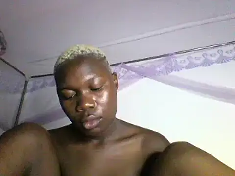 Snapshot of sexyqueen02 chatting on 12, 3, 2025 sexyqueen02 online show from 12, 3, 2025