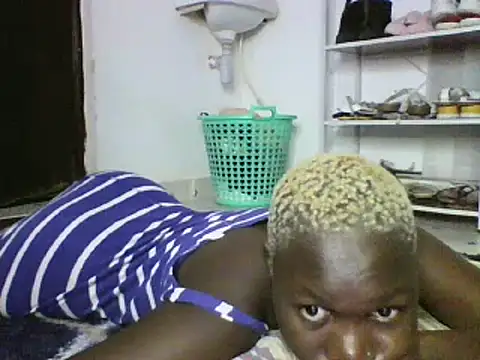 Snapshot of sexyqueen02 chatting on 16, 3, 2025 sexyqueen02 online show from 16, 3, 2025