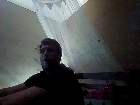 Snapshot of Missmesexycouple69 chatting on 1, 10, 2025 Missmesexycouple69 online show from 1, 10, 2025