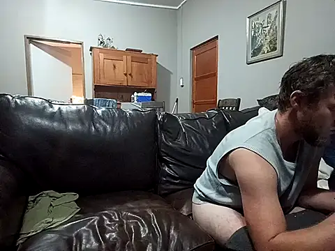 Snapshot of Missmesexycouple69 chatting on 31, 10, 2025 Missmesexycouple69 online show from 31, 10, 2025