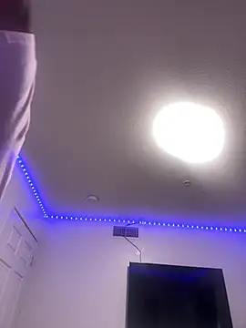 Prettynthick12 online show from 19, 6, 2026