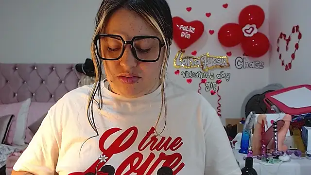 lanaqueen699 online show from 27, 2, 2025